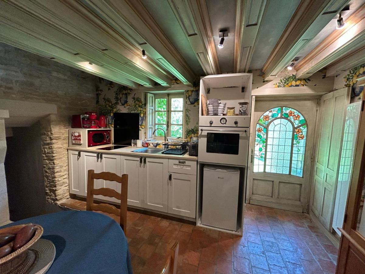 Charmant Logement Dans Un Ecrin De Verdure Le Manoir  外观 照片