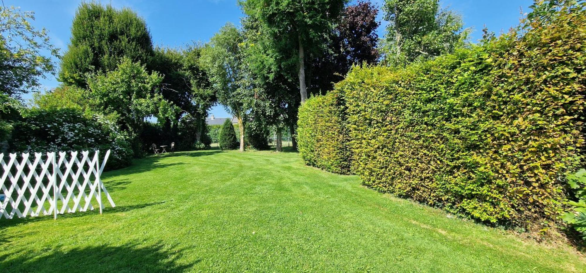 Charmant Logement Dans Un Ecrin De Verdure Le Manoir  外观 照片